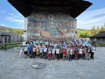 100 de cercetași din București au descoperit Bucovina