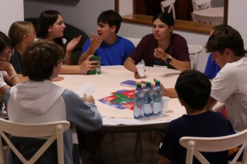 34 de copii premianți din sistemul de protecție socială sucevean, răsplătiți cu o tabără de neuitat