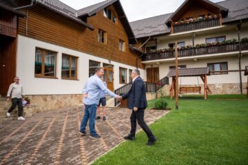 34 de copii premianți din sistemul de protecție socială sucevean, răsplătiți cu o tabără de neuitat