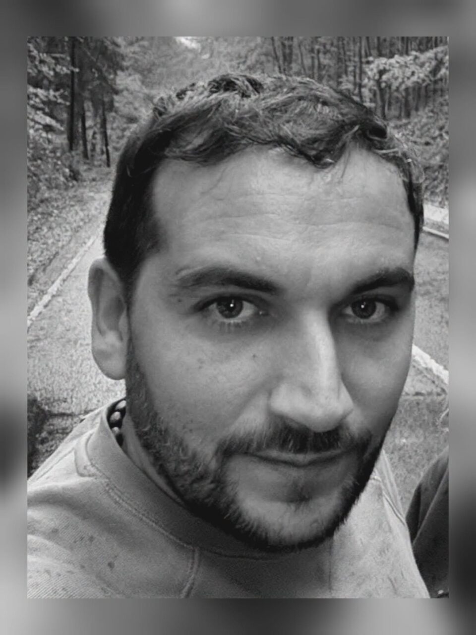 Deces fulgerător, la un meci de fotbal, al unui sucevean de numai 41 de ani, tată a trei copii Deces fulgerător, la un meci de fotbal, al unui sucevean de numai 41 de ani, tată a trei copii