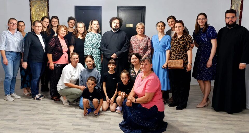 Dezbatere dedicată părinților și profesorilor, organizată la Parohia „Sfinții Mari Mucenici Mercurie și Ecaterina” din Rădășeni Dezbatere dedicată părinților și profesorilor, organizată la Parohia „Sfinții Mari Mucenici Mercurie și Ecaterina” din Rădășeni