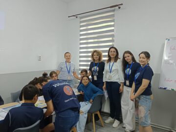 O oază de cunoaștere în mediul rural: Proiectul „DeutschLish SUMMER ACADEMY 2026” aduce limbile moderne mai aproape de elevii din familii defavorizate din comuna Ciprian Porumbescu