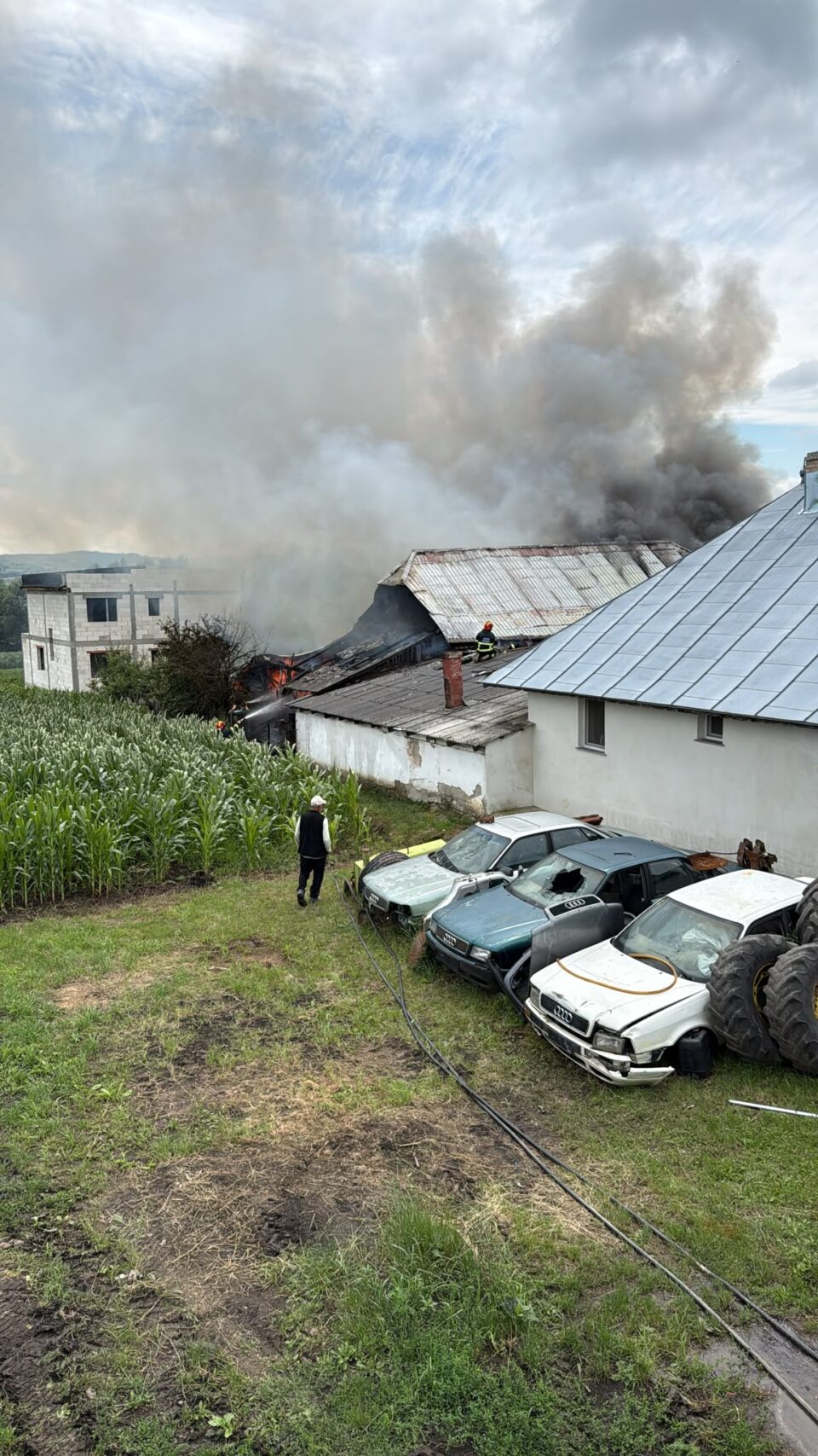 Un scurtcircuit la o motocoasă a provocat un incendiu cu pagube de 100.000 de euro