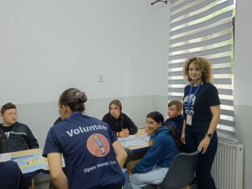 O oază de cunoaștere în mediul rural: Proiectul „DeutschLish SUMMER ACADEMY 2026” aduce limbile moderne mai aproape de elevii din familii defavorizate din comuna Ciprian Porumbescu