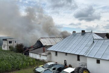 Un scurtcircuit la o motocoasă a provocat un incendiu cu pagube de 100.000 de euro Un scurtcircuit la o motocoasă a provocat un incendiu cu pagube de 100.000 de euro