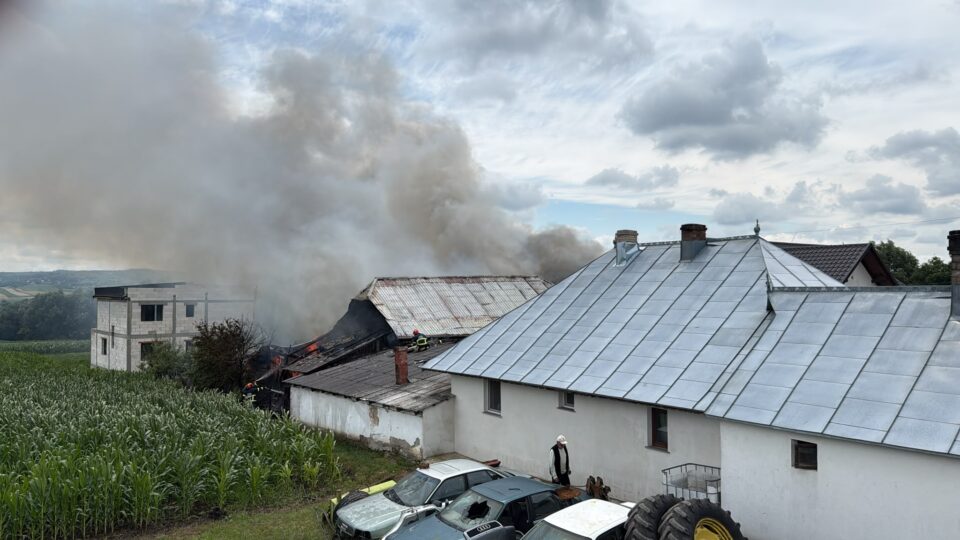 Un scurtcircuit la o motocoasă a provocat un incendiu cu pagube de 100.000 de euro Un scurtcircuit la o motocoasă a provocat un incendiu cu pagube de 100.000 de euro