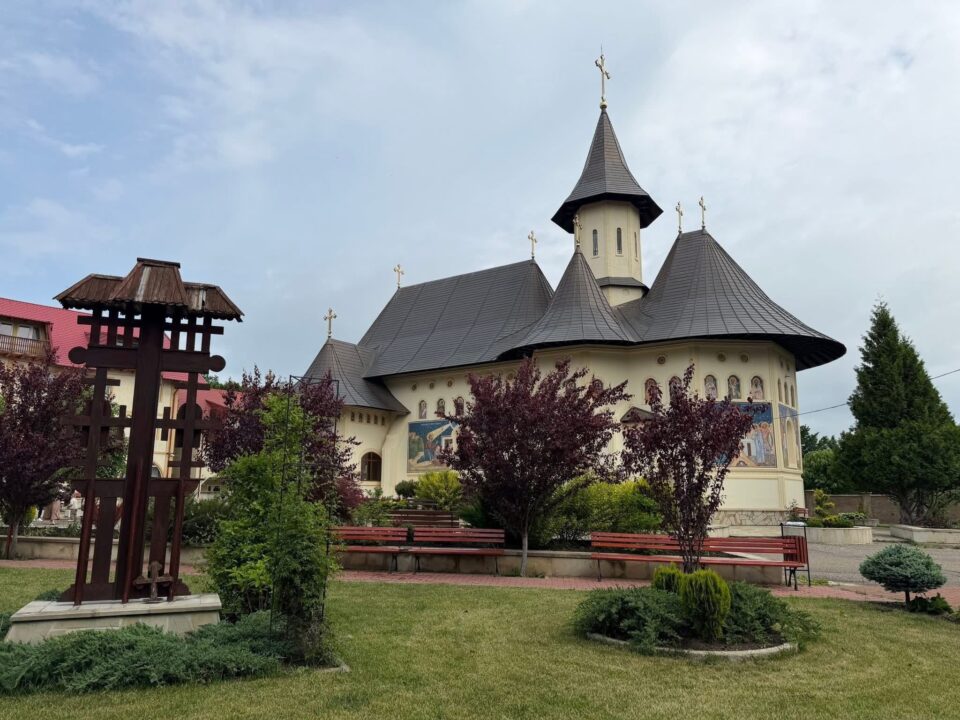 Ziua Porților Deschise la Mănăstirea Bogdănești. „Punți către suflete” aduce împreună comunitatea și persoanele vulnerabile
