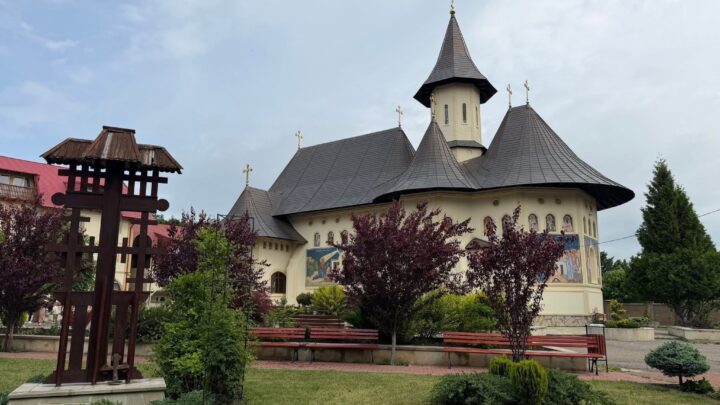Ziua Porților Deschise la Mănăstirea Bogdănești. „Punți către suflete” aduce împreună comunitatea și persoanele vulnerabile