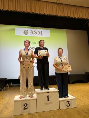 Terapeutul Paula Drăgușanu, pe podium la Olimpiada Maseurilor din România, ediția 2026, la Râmnicu Vâlcea