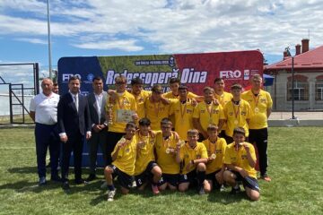 Salcea are campioni naționali la oină. Juniorii III au câștigat aurul pe teren propriu Salcea are campioni naționali la oină. Juniorii III au câștigat aurul pe teren propriu