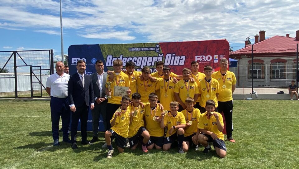 Salcea are campioni naționali la oină. Juniorii III au câștigat aurul pe teren propriu Salcea are campioni naționali la oină. Juniorii III au câștigat aurul pe teren propriu