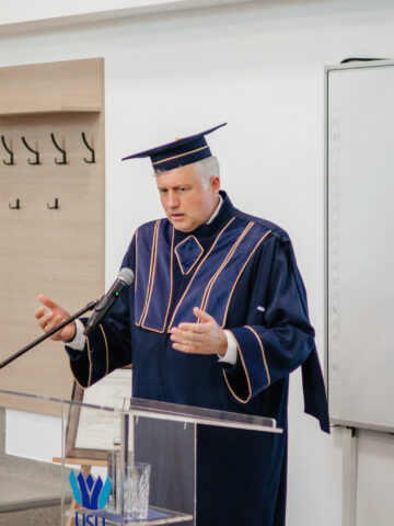 Profesorului italian Marco Valeri a primit titlul de Doctor Honoris Causa din partea Universității „Ștefan cel Mare”
