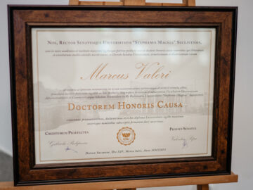 Profesorului italian Marco Valeri a primit titlul de Doctor Honoris Causa din partea Universității „Ștefan cel Mare”
