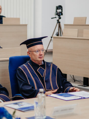 Profesorului italian Marco Valeri a primit titlul de Doctor Honoris Causa din partea Universității „Ștefan cel Mare”