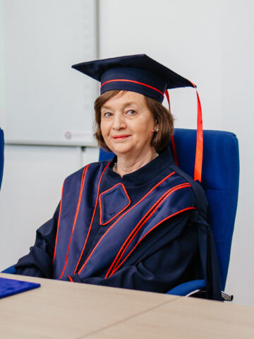 Profesorului italian Marco Valeri a primit titlul de Doctor Honoris Causa din partea Universității „Ștefan cel Mare”