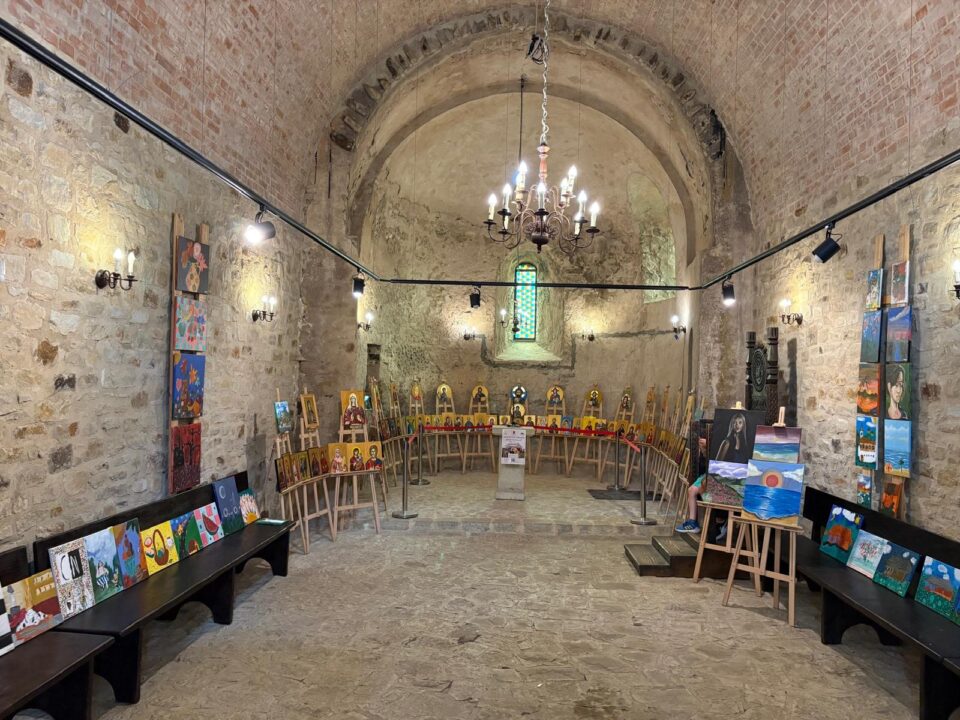 Ediția a XV-a a Taberei de creație „Micii iconari” de la Adâncata a reunit 82 de copii Ediția a XV-a a Taberei de creație „Micii iconari” de la Adâncata a reunit 82 de copii