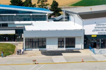 Aeroportul Suceava beneficiaza de o sala de așteptare nouă în locul vechilor containere Aeroportul Suceava beneficiaza de o sala de așteptare nouă în locul vechilor containere