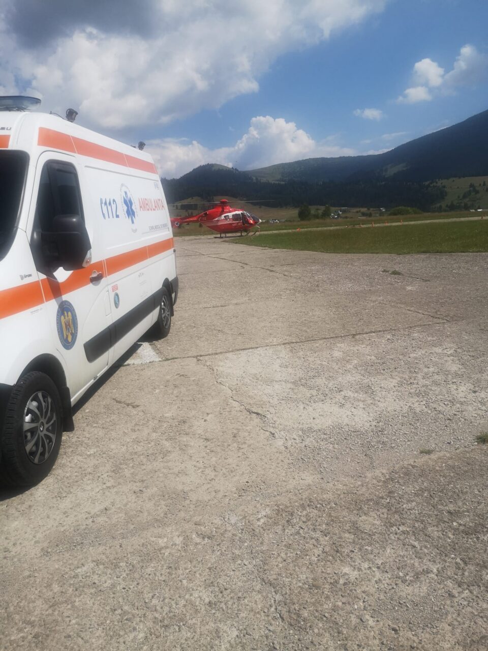 La Dornișoara, un bărbat a suferit o amputație parțială de braț și a fost preluat de un elicopter SMURD