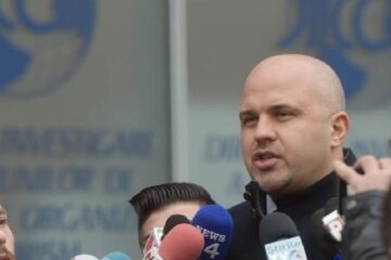 Deputatul Emanuel Ungureanu a prezentat măsurile concrete și realiste propuse de USR pentru îmbunătățirea asistenței sociale din România Deputatul Emanuel Ungureanu a prezentat măsurile concrete și realiste propuse de USR pentru îmbunătățirea asistenței sociale din România