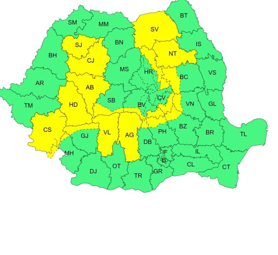Cod galben de furtuni și ploi abundente în județul Suceava, valabil sâmbătă