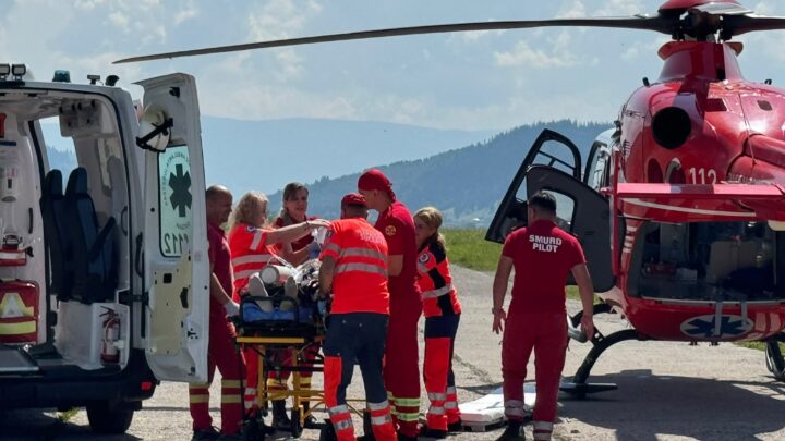 La Dornișoara, un bărbat a suferit o amputație parțială de braț și a fost preluat de un elicopter SMURD La Dornișoara, un bărbat a suferit o amputație parțială de braț și a fost preluat de un elicopter SMURD