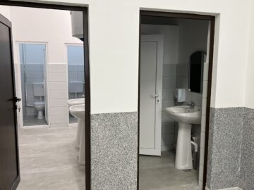 Primăria Vatra Moldoviței finalizează un proiect prin care școala din Paltinu, veche de aproape un secol, va fi redeschisă, complet modernizată, la începutul noului an școlar