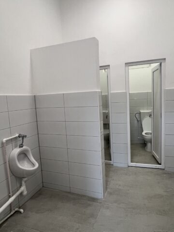 Primăria Vatra Moldoviței finalizează un proiect prin care școala din Paltinu, veche de aproape un secol, va fi redeschisă, complet modernizată, la începutul noului an școlar