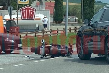 Motociclist dus la spital cu fracturi multiple după un accident cu un autoturism Motociclist dus la spital cu fracturi multiple după un accident cu un autoturism