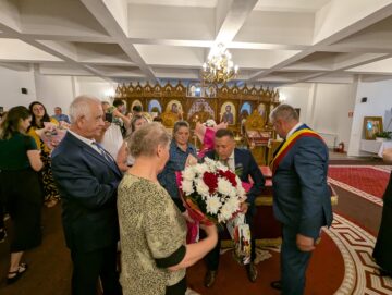 Peste 50 de „cupluri de aur” din Fălticeni au fost premiate de primarul Cătălin Coman de Ziua Municipiului
