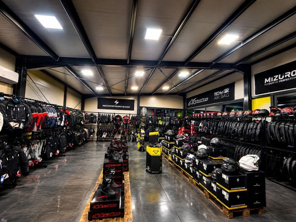 Suzuki Ride Test la EVYAN Moto Hub Suceava – două zile dedicate motocicletelor, pasiunii și comunității moto