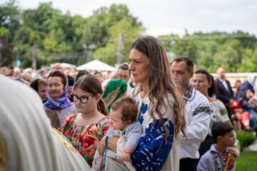 Gheorghe Șoldan a participat la hramul Mănăstirii „Sfântul Ilie” din Șcheia: „Numărul mare al credincioșilor prezenți demonstrează că valorile tradiționale continuă să unească comunitățile”