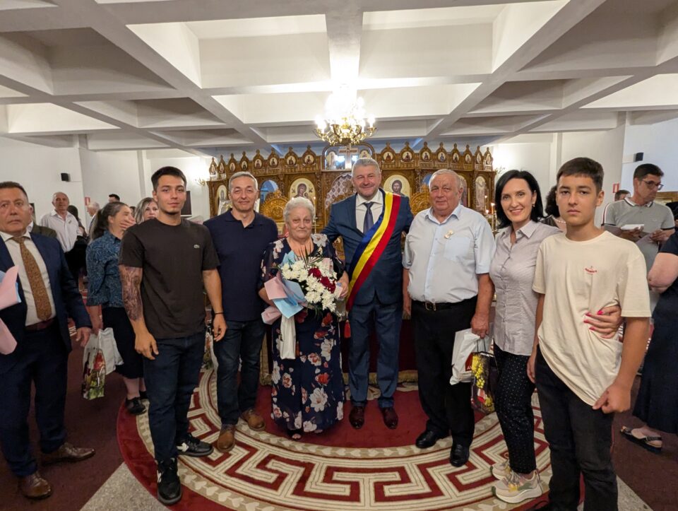 Peste 50 de „cupluri de aur” din Fălticeni au fost premiate de primarul Cătălin Coman de Ziua Municipiului Peste 50 de „cupluri de aur” din Fălticeni au fost premiate de primarul Cătălin Coman de Ziua Municipiului