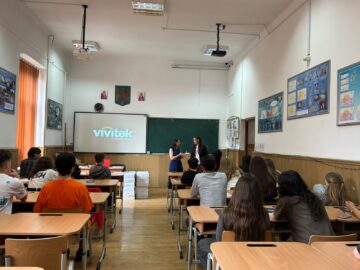 30 de elevi au participat la Școala de vară „Educația Media”, organizată la Colegiul „Eudoxiu Hurmuzachi” Rădăuți