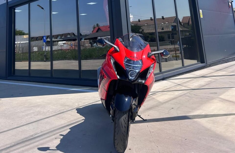 Suzuki Ride Test la EVYAN Moto Hub Suceava – două zile dedicate motocicletelor, pasiunii și comunității moto Suzuki Ride Test la EVYAN Moto Hub Suceava – două zile dedicate motocicletelor, pasiunii și comunității moto