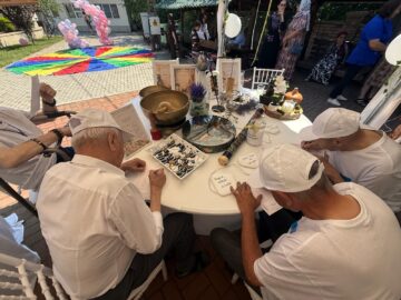 Peste 80 de persoane vulnerabile îngrijite în centrele Mănăstirii Bogdănești au participat la activitatea „Punți către suflete”