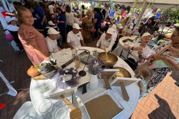 Peste 80 de persoane vulnerabile îngrijite în centrele Mănăstirii Bogdănești au participat la activitatea „Punți către suflete” Peste 80 de persoane vulnerabile îngrijite în centrele Mănăstirii Bogdănești au participat la activitatea „Punți către suflete”