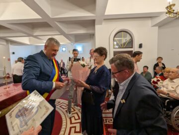 Peste 50 de „cupluri de aur” din Fălticeni au fost premiate de primarul Cătălin Coman de Ziua Municipiului