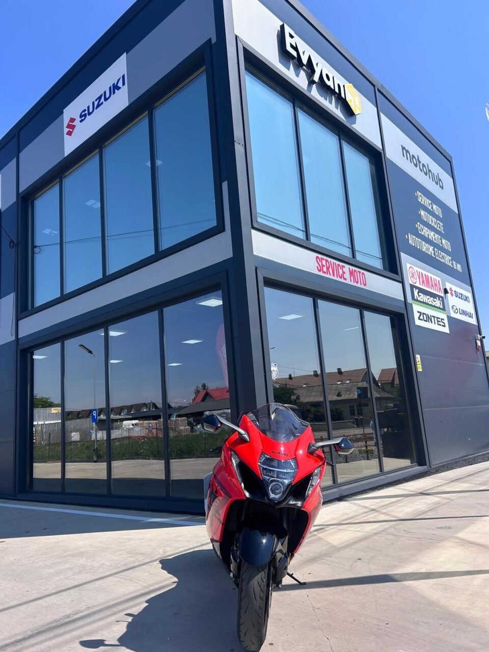 Suzuki Ride Test la EVYAN Moto Hub Suceava – două zile dedicate motocicletelor, pasiunii și comunității moto