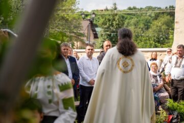 Gheorghe Șoldan a participat la hramul Mănăstirii „Sfântul Ilie” din Șcheia: „Numărul mare al credincioșilor prezenți demonstrează că valorile tradiționale continuă să unească comunitățile”