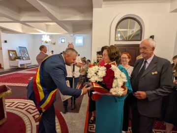 Peste 50 de „cupluri de aur” din Fălticeni au fost premiate de primarul Cătălin Coman de Ziua Municipiului