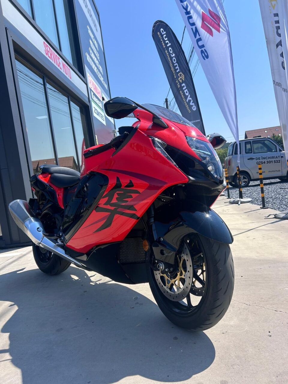 Suzuki Ride Test la EVYAN Moto Hub Suceava – două zile dedicate motocicletelor, pasiunii și comunității moto