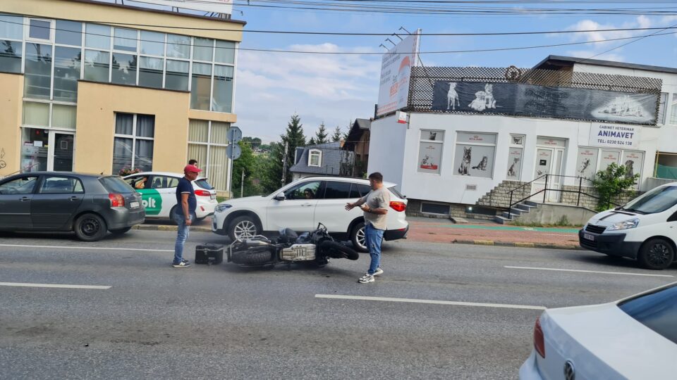 Motociclist accidentat în centrul Sucevei de un șofer băut Motociclist accidentat în centrul Sucevei de un șofer băut