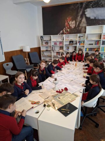 Un club de lectură modern a fost amenajat cu fonduri europene la Școala Gimnazială Vatra Moldoviței