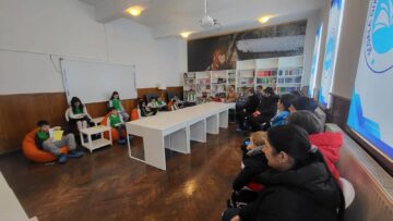 Un club de lectură modern a fost amenajat cu fonduri europene la Școala Gimnazială Vatra Moldoviței