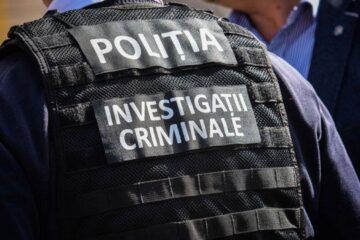 Un șofer din Suceava, om în toată firea, a urmărit un copil pe trotinetă electrică și l-ar fi acroșat intenționat Un șofer din Suceava, om în toată firea, a urmărit un copil pe trotinetă electrică și l-ar fi acroșat intenționat