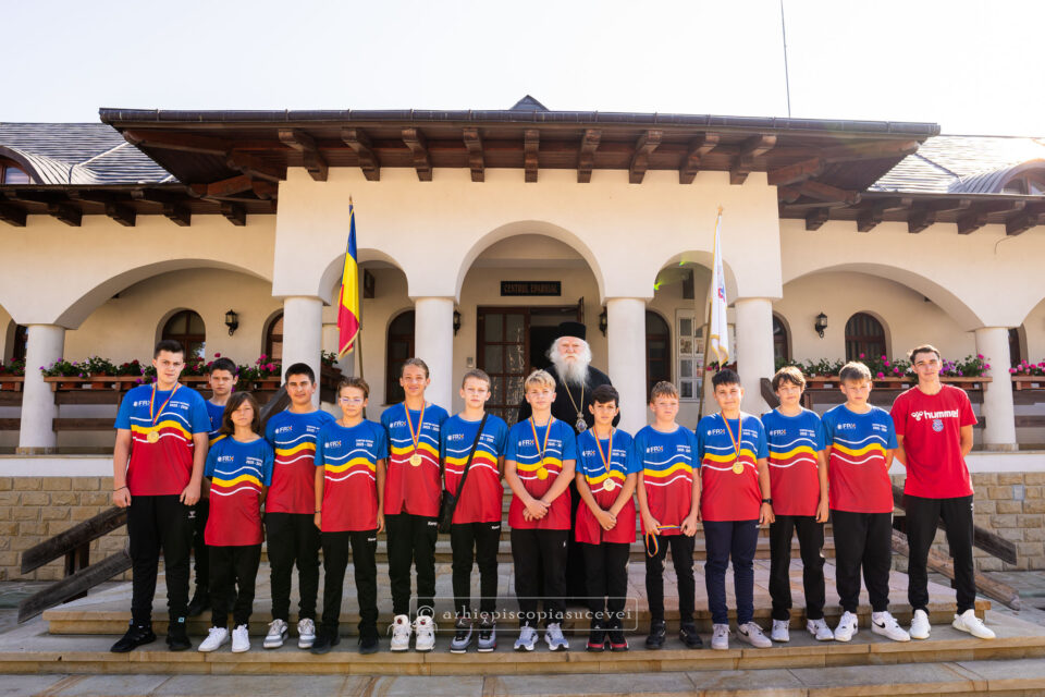 Campionii naționali ai CSU Suceava au primit binecuvântarea Înaltpreasfințitului Părinte Calinic