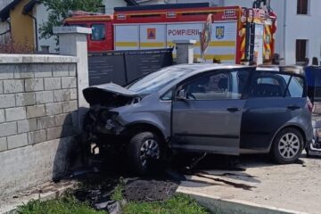 Accident cu cinci răniți, din care trei copii Accident cu cinci răniți, din care trei copii