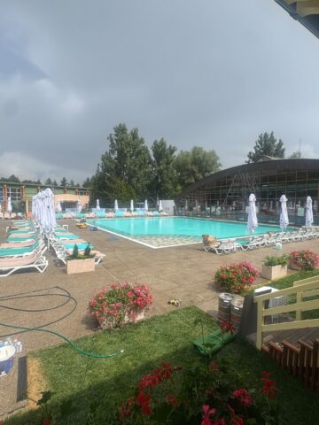 Complet modernizat, ștrandul din Complexul Ariniș din Gura Humorului se redeschide mâine