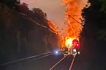 Sucevean aflat în trenul implicat în accidentul cu camionul care a luat foc: „Totul a început cu un strigăt care ne-a înghețat sângele în vene: Fugiți, că explodează!” Sucevean aflat în trenul implicat în accidentul cu camionul care a luat foc: „Totul a început cu un strigăt care ne-a înghețat sângele în vene: Fugiți, că explodează!”