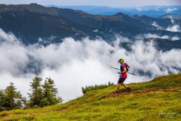 A început cursa de alergare montană Bucovina Ultra Rocks by UTMB A început cursa de alergare montană Bucovina Ultra Rocks by UTMB